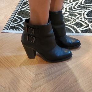 Jessica Simpson Cainn bootie